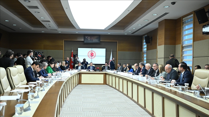 Turkish parliamentary committee approves Sweden's NATO bid