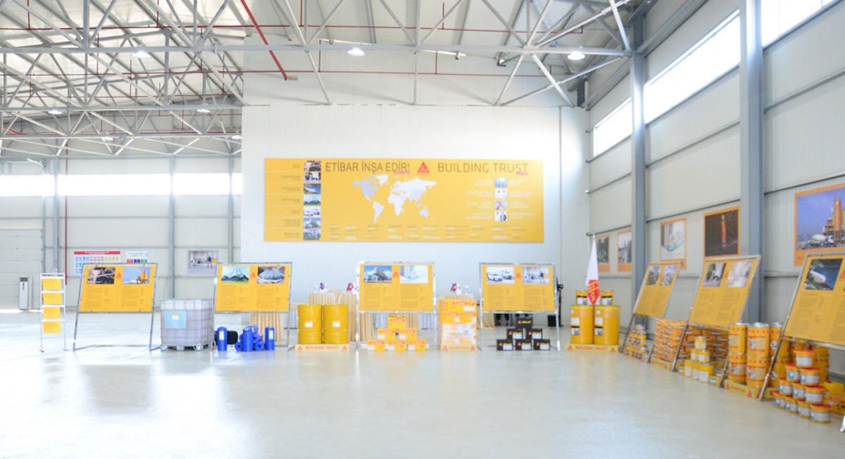 Azerbaijani largest producer of oil lubricants firs time starts exporting abroad