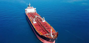 Iranian Navy takes hold of US oil tanker