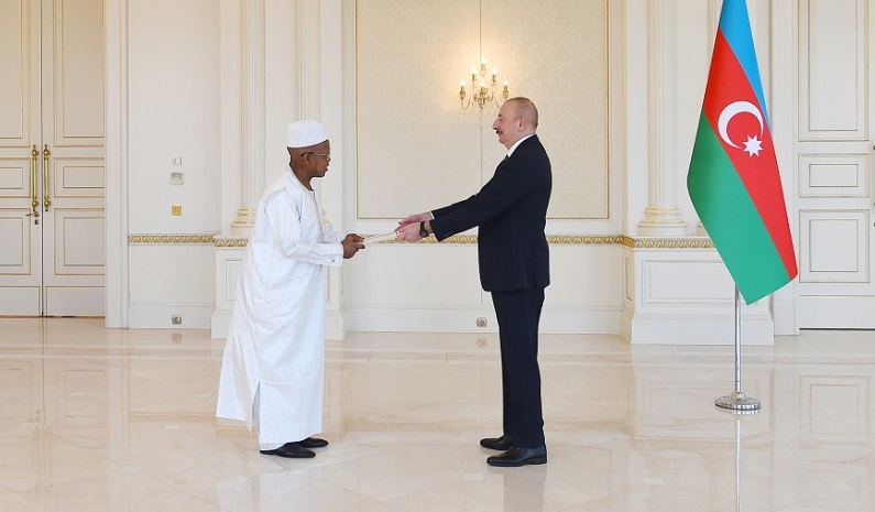Azerbaijan's president receives credentials of incoming ambassador of Sierra Leone