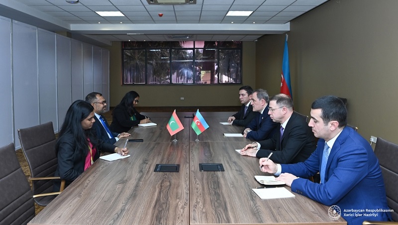 Azerbaijan’s foreign minister meets with Maldivian counterpart