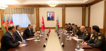 Azerbaijani Defence Minister meets with Rector of National Defense University of Türkiye