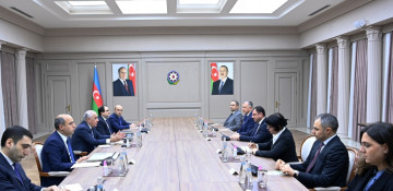 Azerbaijani PM holds meeting with Georgian Minister of Education, Science and Youth