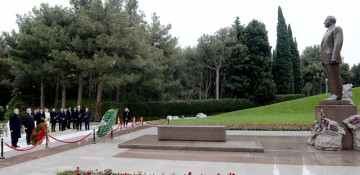 Hulusi Akar pays tribute to Great Leader Heydar Aliyev and Azerbaijani martyrs