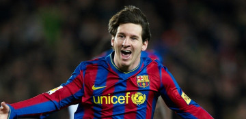 Napkin Messi signed to join Barcelona goes to auction