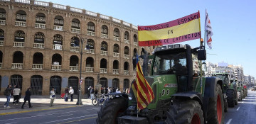Spain announces new measures to appease farmers, but protests set to continue
