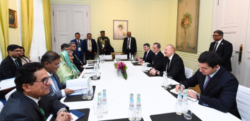 Azerbaijan’s president meets with Bangladeshi prime minister in Munich
