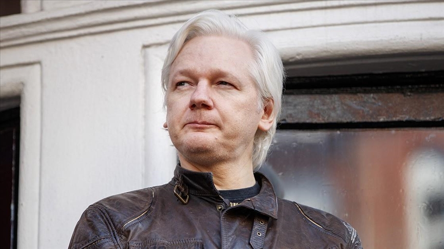 Wikileaks founder Julian Assange's final bid to contest extradition to US begins amid protests
