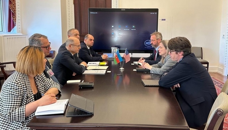Azerbaijan, US discuss increasing gas supplies to Europe
