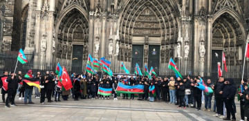 European Azerbaijan Center organizes rally outside Cologne Cathedral to remember Khojaly genocide victims