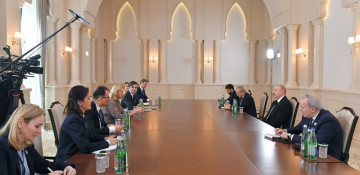 President Ilham Aliyev receives EU Commissioner for Energy