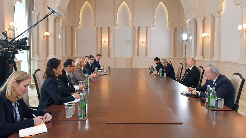 President Ilham Aliyev receives EU Commissioner for Energy