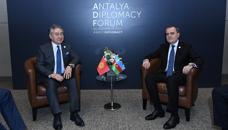 Azerbaijan’s foreign minister meets with Kyrgyz counterpart in Antalya