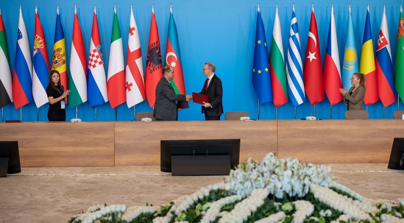 Azerbaijan to cooperate with Nobel Energy and Elecnor on solar energy projects