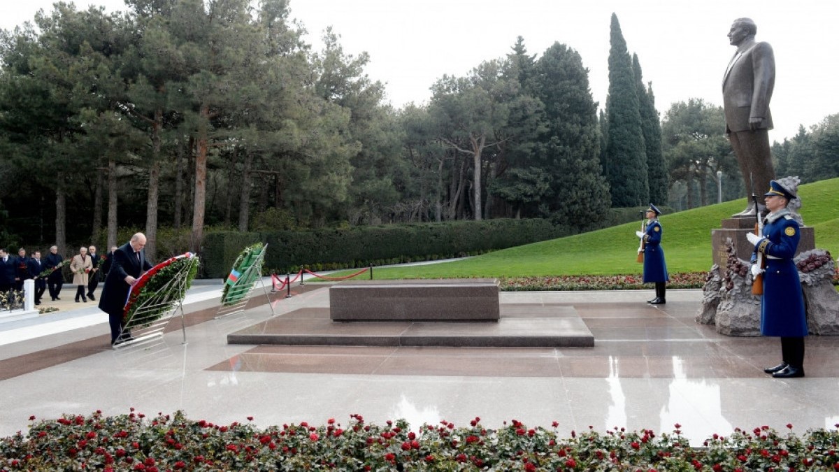 Russian PM Mikhail Mishustin visited grave of Great Leader of Azerbaijan Heydar Aliyev