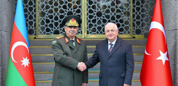 Azerbaijani Defense Minister meets with Turkish counterpart