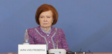 Azerbaijan’s resolution of frozen conflict sets rare example, says Latvia’s ex-president