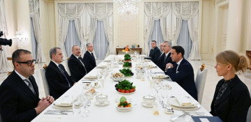President Ilham Aliyev holds expanded meeting over dinner with NATO Secretary General Jens Stoltenberg
