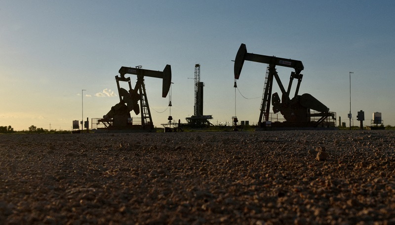 Oil prices jump in global markets