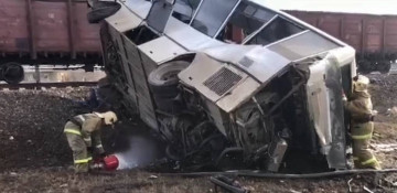 Eight people reported dead in Russia’s Yaroslavl Region after train collides with bus