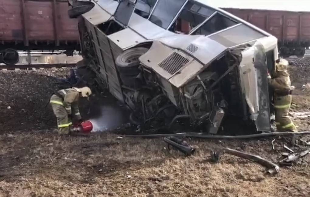 Eight people reported dead in Russia’s Yaroslavl Region after train collides with bus