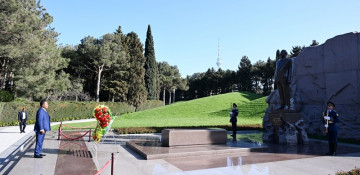 Congolese president pays tribute to Azerbaijan's Great Leader Heydar Aliyev