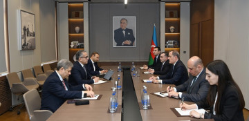 Azerbaijani FM met with candidate for Director General of UNESCO