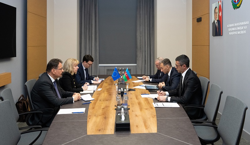 Azerbaijan, EU mull development of cooperation on Middle Corridor