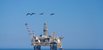 bp begins oil production from major new platform offshore Azerbaijan