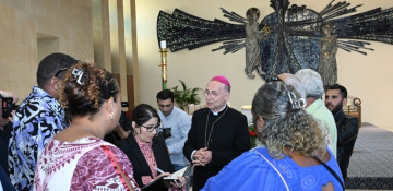 Chair of New Caledonian Congress Committee visits St. Mary's Catholic Church in Baku