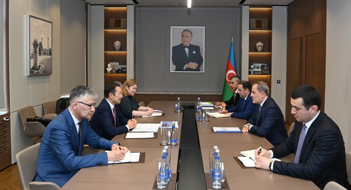 Azerbaijani FM meets with CICA Secretary General