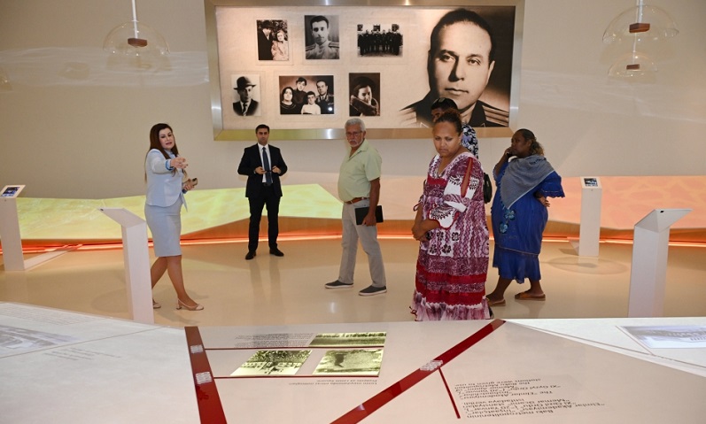 New Caledonian delegation visits Heydar Aliyev Center