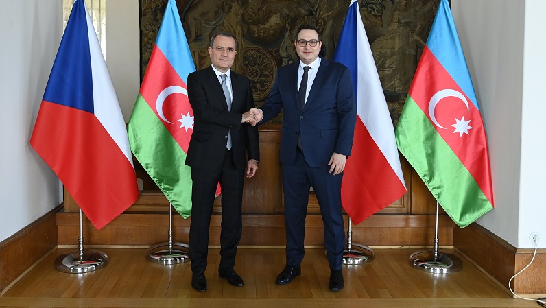 Azerbaijani, Czech foreign ministers meet in Prague - UPDATED