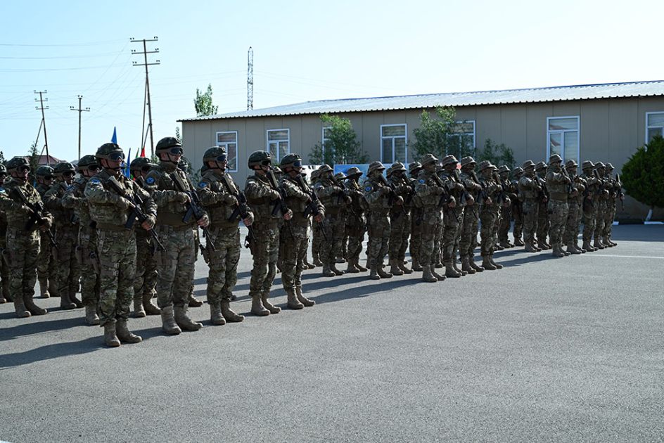Kazakh servicemen attend graduation ceremony for Marines Commando Basic Courses