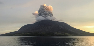 Indonesia's Ruang volcano erupts again, alert status at highest