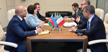 Speaker of Azerbaijan`s Milli Majlis meets with Vice President of Italian Chamber of Deputies
